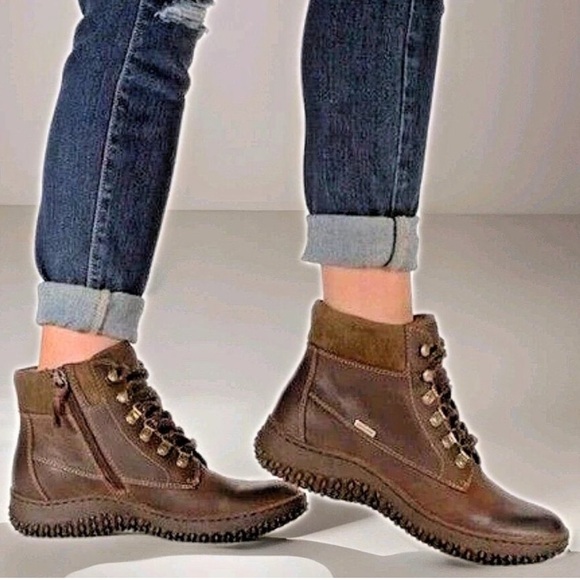 Sofft NEW WITH BOX Women’s Amoret Lace-Up Boot
BROWN / 8M main image 9